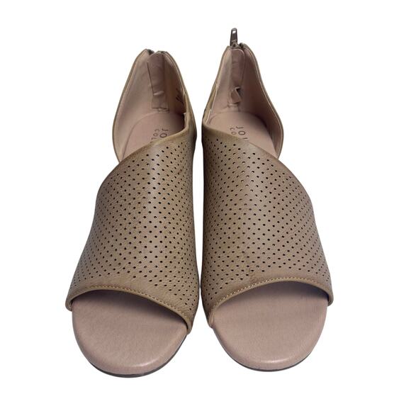 NWB: Journee Collection Aretha 2.75" Wedge Sandals in Nude Size 9 - Picture 6 of 10